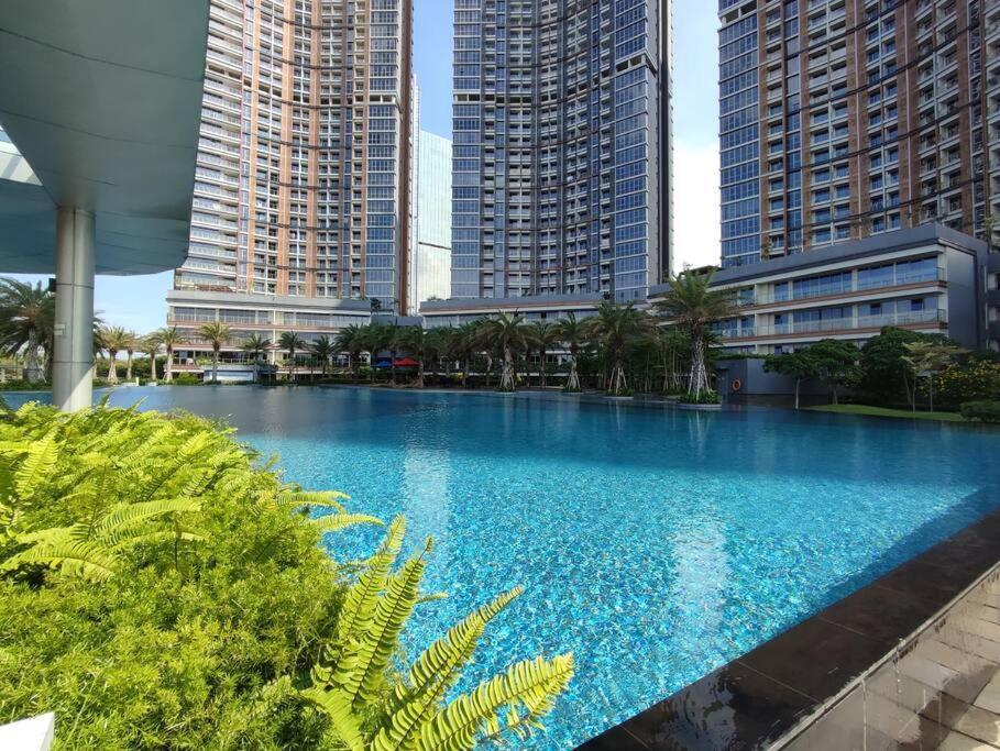 Pik Family 2 Bedroom, 5 Beds & Balcony Best View Jakarta Ngoại thất bức ảnh