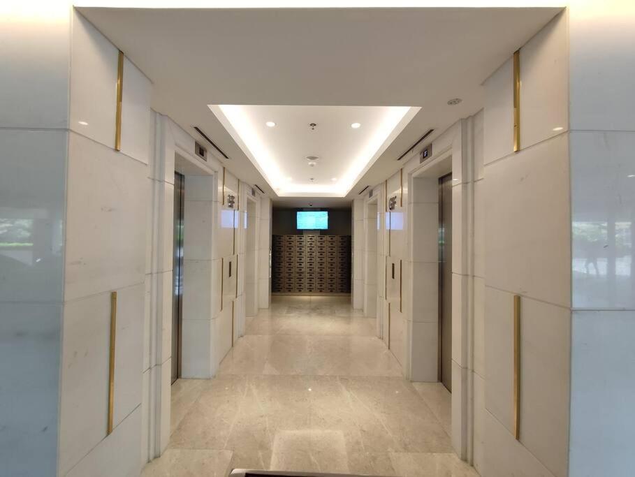 Pik Family 2 Bedroom, 5 Beds & Balcony Best View Jakarta Ngoại thất bức ảnh